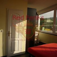 Другая коммерческая недвижимость в Черногории, Тиват, Радовичи, 300 кв.м.