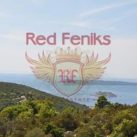 Другая коммерческая недвижимость в Черногории, Тиват, Радовичи, 300 кв.м.