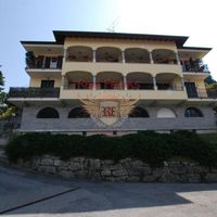 Apartment in Italy, Tronzano Lago Maggiore, 200 sq.m.