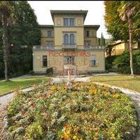 Villa in Italy, Menaggio, 450 sq.m.