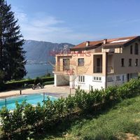 Villa in Italy, Tronzano Lago Maggiore, 600 sq.m.