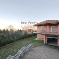 Villa in Italy, Tronzano Lago Maggiore, 287 sq.m.