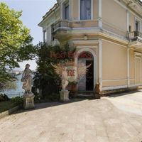 Villa in Italy, Tronzano Lago Maggiore, 758 sq.m.