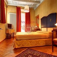 Отель (гостиница) в Италии, Тронцано-Лаго-Маджоре, 641 кв.м.