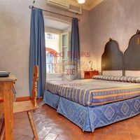 Hotel in Italy, Tronzano Lago Maggiore, 641 sq.m.