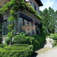 Вилла в Италии, Тронцано-Лаго-Маджоре, 800 кв.м.