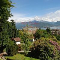 Вилла в Италии, Тронцано-Лаго-Маджоре, 800 кв.м.