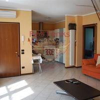 Апартаменты в Италии, Гарда, 120 кв.м.