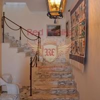 Villa in Italy, Bordighera, 400 sq.m.