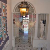 Villa in Italy, Bordighera, 400 sq.m.