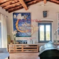 Villa in Italy, Abruzzo, 280 sq.m.
