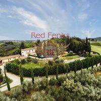 Other commercial property in Italy, Abruzzo, 2200 sq.m.