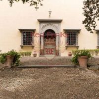 Other commercial property in Italy, Abruzzo, 2200 sq.m.