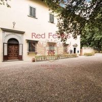 Other commercial property in Italy, Abruzzo, 2200 sq.m.