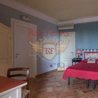 Other commercial property in Italy, Abruzzo, 608 sq.m.