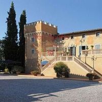 Другая коммерческая недвижимость в Италии, Пиза, 84000 кв.м.