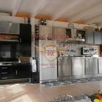 Apartment in Italy, Abruzzo, 225 sq.m.