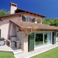 Villa in Italy, Alassio, 450 sq.m.