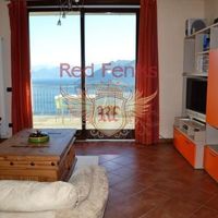 Apartment in Italy, Tronzano Lago Maggiore, 100 sq.m.