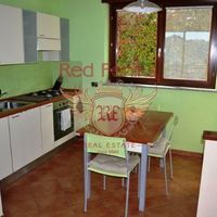 Apartment in Italy, Tronzano Lago Maggiore, 100 sq.m.