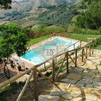 Другая коммерческая недвижимость в Италии, Пиза, 500 кв.м.