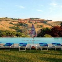 Другая коммерческая недвижимость в Италии, Пиза, 320 кв.м.