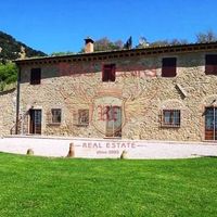 Другая коммерческая недвижимость в Италии, Пиза, 320 кв.м.