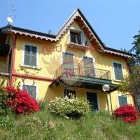 Apartment in Italy, Tronzano Lago Maggiore, 133 sq.m.