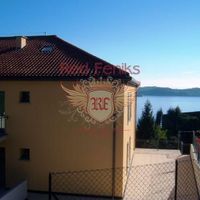 Apartment in Italy, Tronzano Lago Maggiore, 80 sq.m.