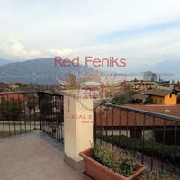 Apartment in Italy, Tronzano Lago Maggiore, 140 sq.m.