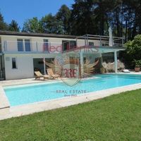 Вилла в Италии, Тронцано-Лаго-Маджоре, 265 кв.м.