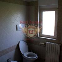 Other commercial property in Italy, Abruzzo, 380 sq.m.