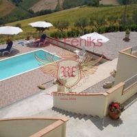 Villa in Italy, Abruzzo, 285 sq.m.