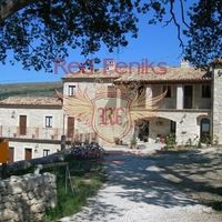 Villa in Italy, Abruzzo, 600 sq.m.