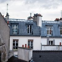 Flat in France, Paris, 118 sq.m.