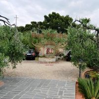 Villa in Italy, Imperia, 300 sq.m.