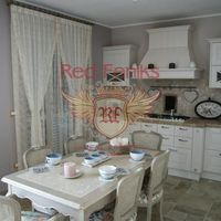 Apartment in Italy, Abruzzo, 140 sq.m.