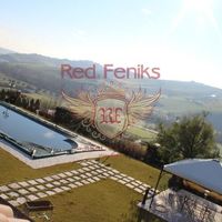 Villa in Italy, Abruzzo, 800 sq.m.