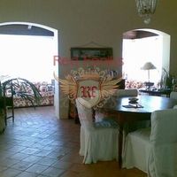 Villa in Italy, Abruzzo, 500 sq.m.