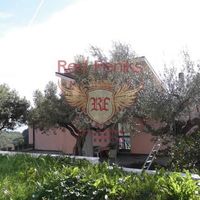 Villa in Italy, Abruzzo, 301 sq.m.