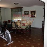 Villa in Italy, Abruzzo, 350 sq.m.