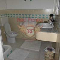 Villa in Italy, Abruzzo, 350 sq.m.