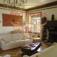 Вилла в Италии, Тронцано-Лаго-Маджоре, 855 кв.м.