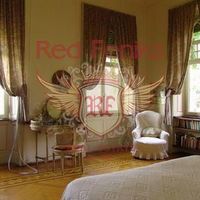 Вилла в Италии, Тронцано-Лаго-Маджоре, 855 кв.м.