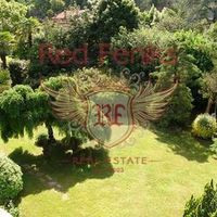 Вилла в Италии, Тронцано-Лаго-Маджоре, 855 кв.м.