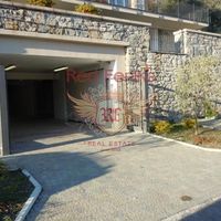 Apartment in Italy, Como, 140 sq.m.