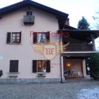 Вилла в Италии, Тронцано-Лаго-Маджоре