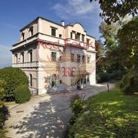 Apartment in Italy, Tronzano Lago Maggiore, 119 sq.m.