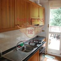 Apartment in Italy, Tronzano Lago Maggiore, 100 sq.m.