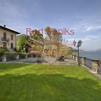 Villa in Italy, Tronzano Lago Maggiore, 600 sq.m.